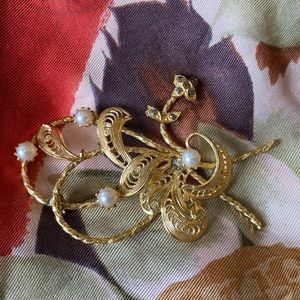 Vintage ‘Antique Reproduction’ Brooch